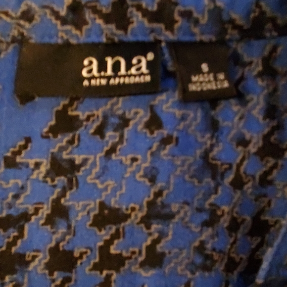 Distorted Houndstooth Shirt - Picture 7 of 7